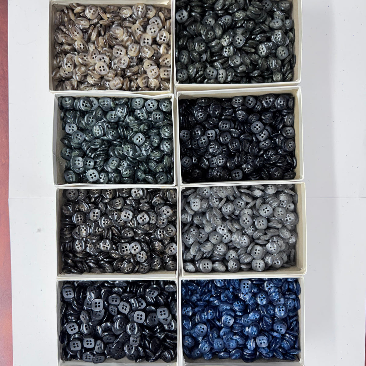ASTRO Vintage Made in Italy 4-Hole Marbled Sewing Buttons – 24L, 30L & 32L – Wholesale Gross Boxes