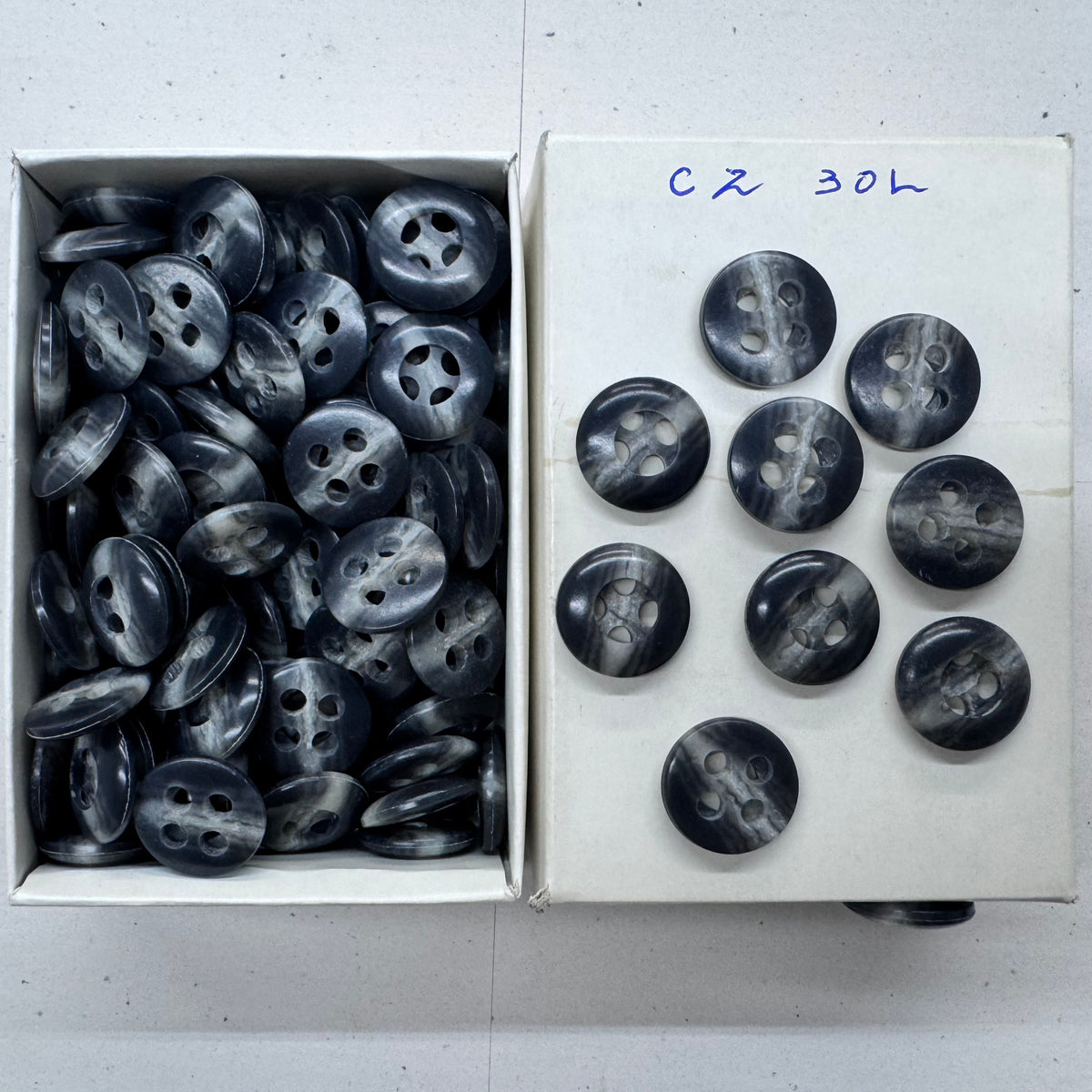 AUBURN Made in Italy 4-Hole Marbled Sewing Buttons – 30L, 36L & 40L – 1 Gross Wholesale Boxes