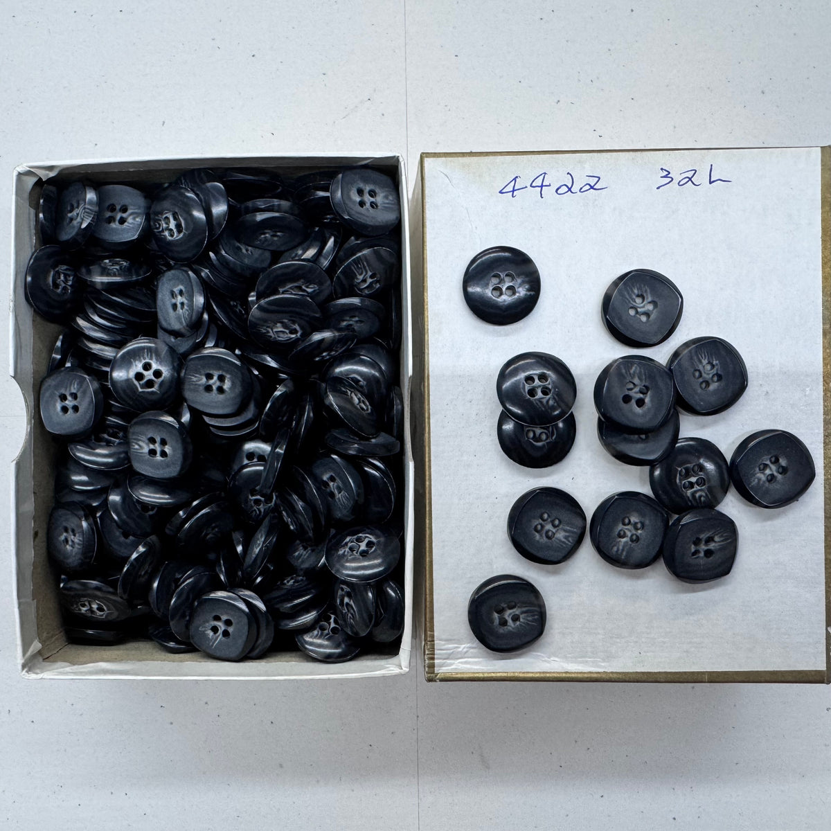 ASTRO Vintage Made in Italy 4-Hole Marbled Sewing Buttons – 24L, 30L & 32L – Wholesale Gross Boxes