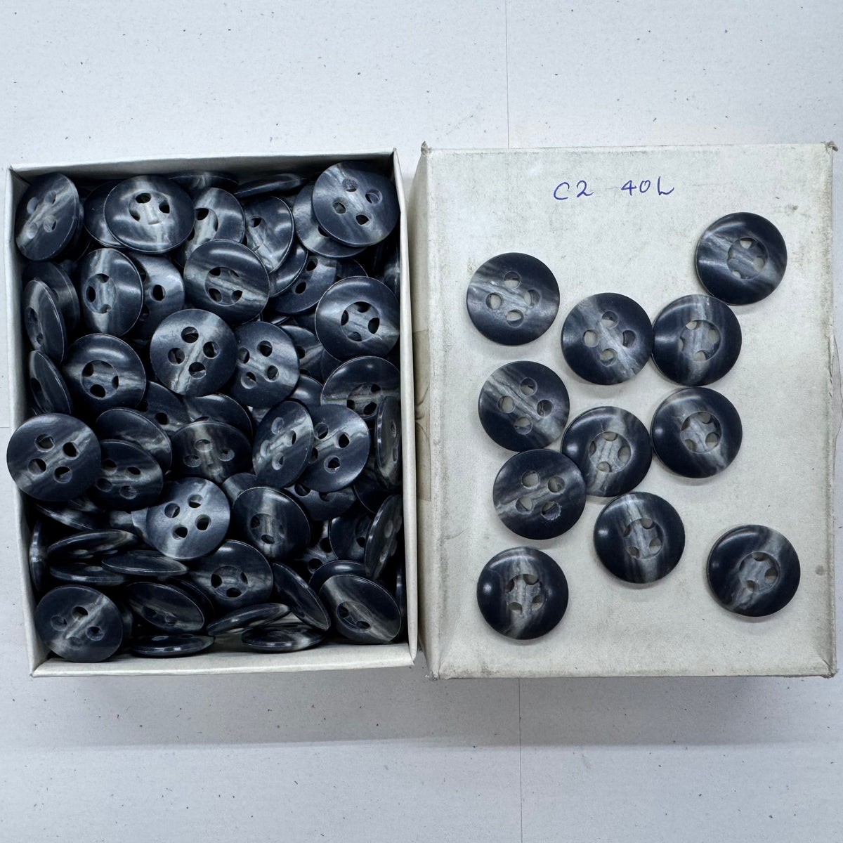 AUBURN Made in Italy 4-Hole Marbled Sewing Buttons – 30L, 36L & 40L – 1 Gross Wholesale Boxes