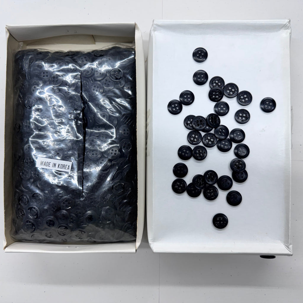 ANCHOR 25L 3/4 inch 4-Hole Buttons – Jet Black – Made in Korea – 1 Gross Wholesale Box