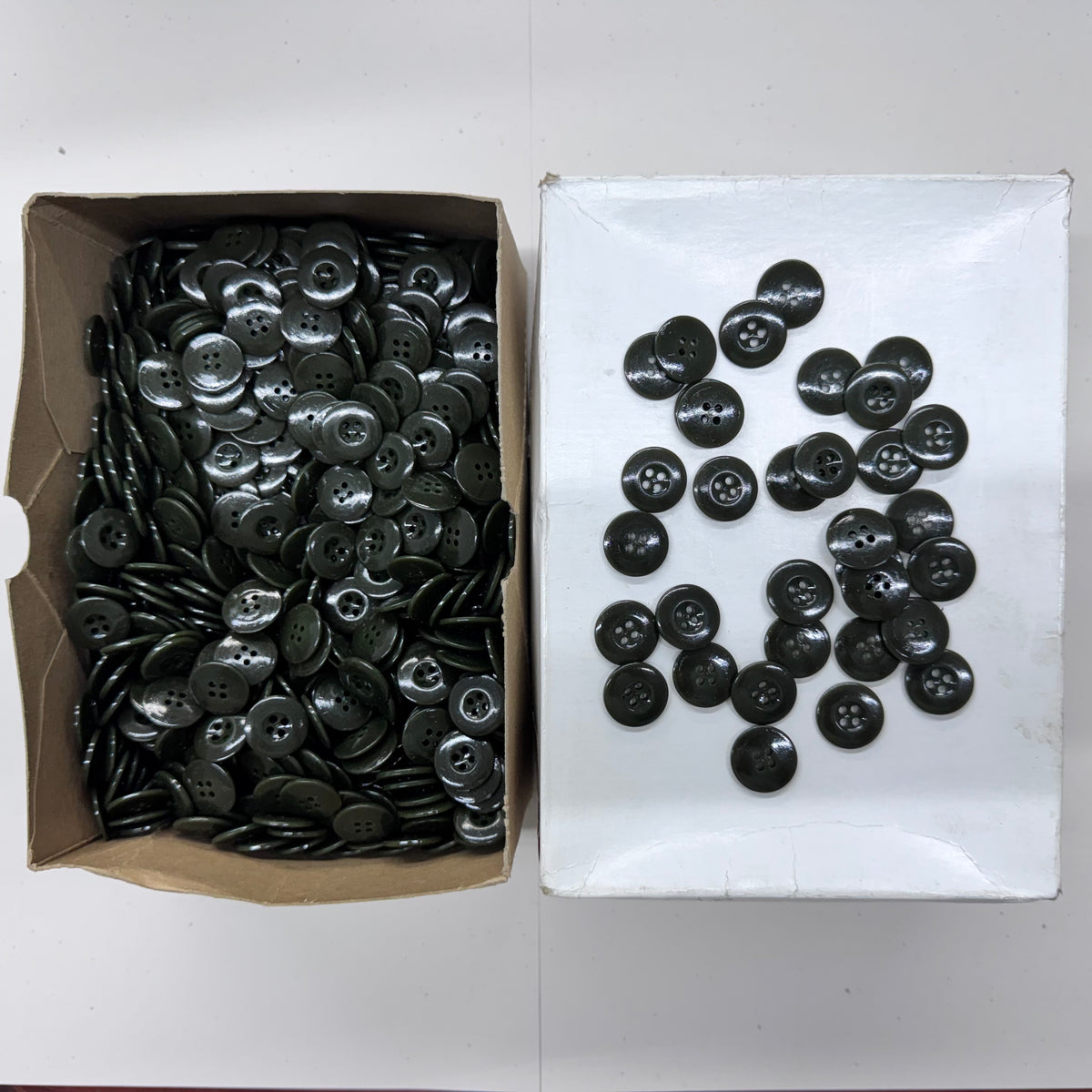 AAA 30L 19mm 4-Hole Buttons – Forest Green & Olive Drab – Made in Korea – 10 Gross Box